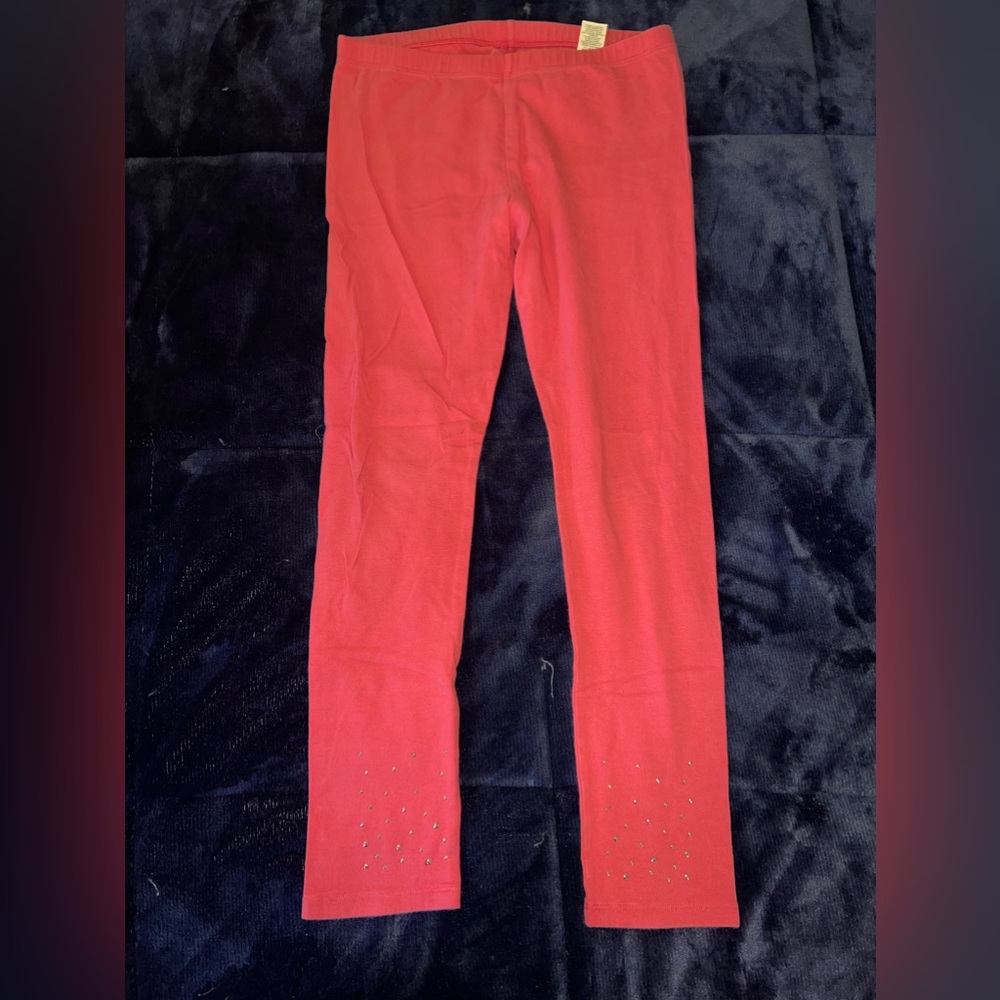 3 pairs of sweatpants, 5 pairs of leggings. All in good shape. $25